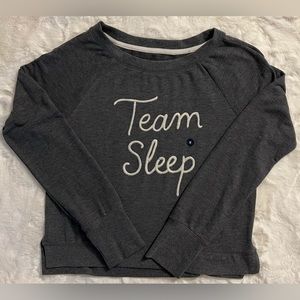 HOLLISTER GILLY HICKS GRAPHIC SWEATER WOMEN, MEDIUM